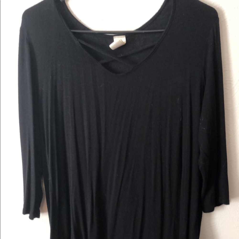 Women’s black shirt